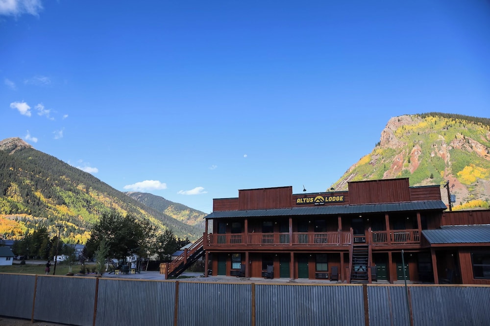 Altus Lodge