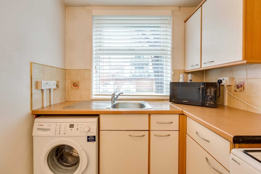 Bright Studio Near Borough and The Shard