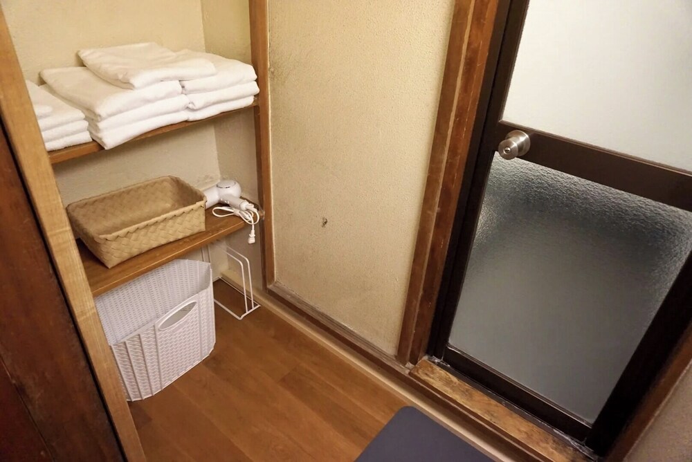Azamian Atami