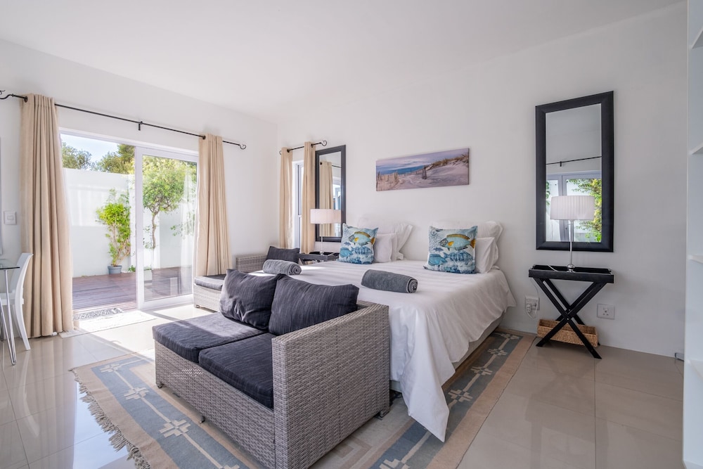 Greenways Beach House
