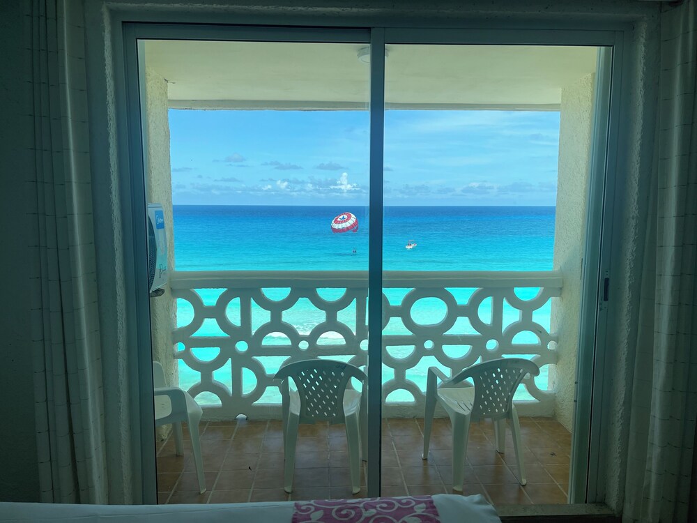 OvaCancun Apartments