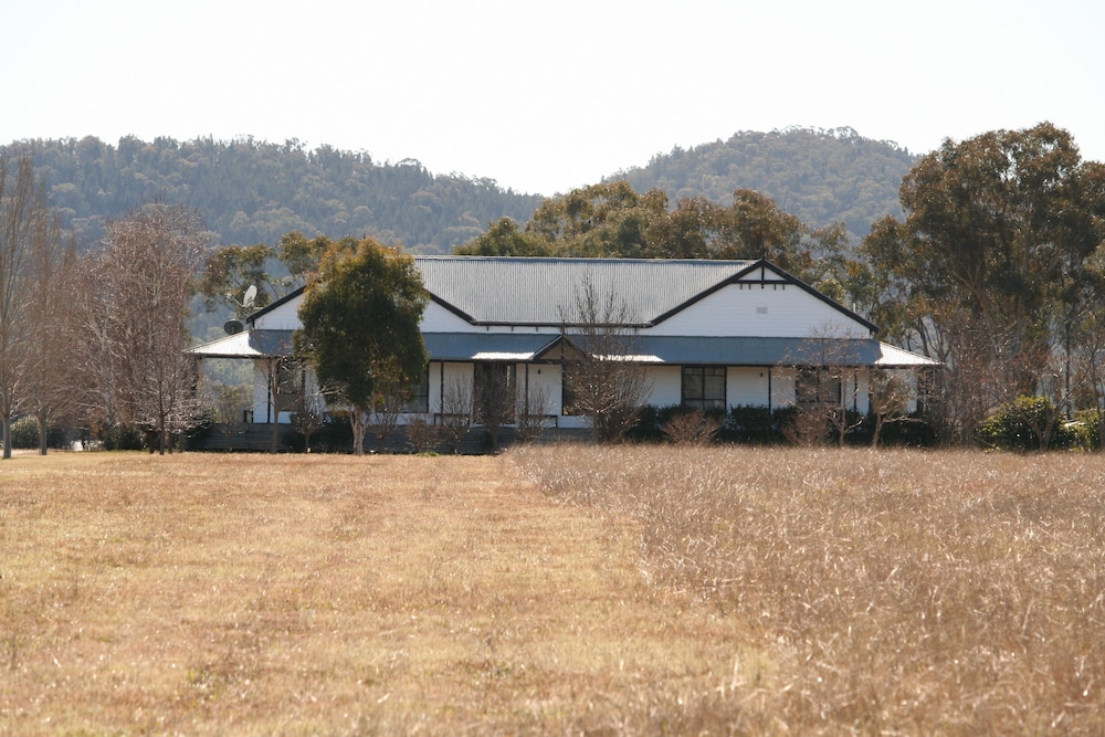 The Farmhouse at Blue Wren Wines