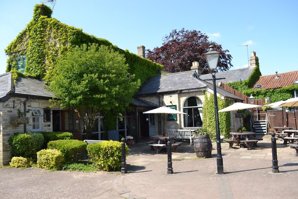 The White Hart Country Inn