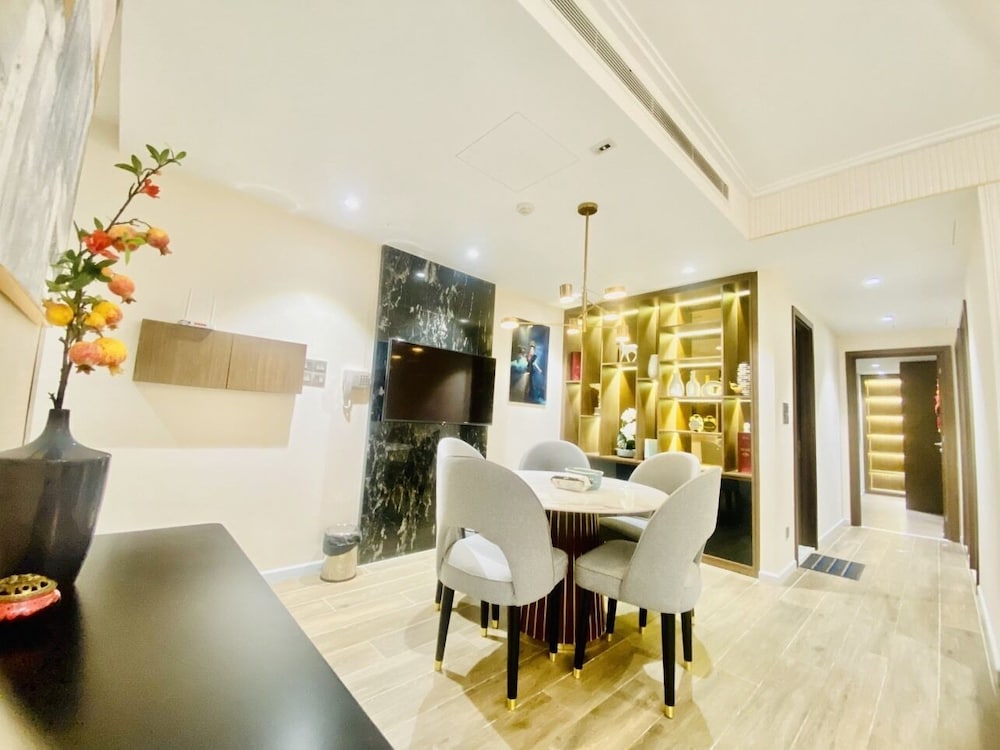 Sunrise City Alm's Luxury Apartment
