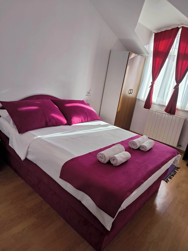Omir Bed & Breakfast