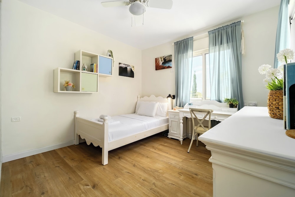 Rosh HaNikra Garden Villa by Sea N' Rent