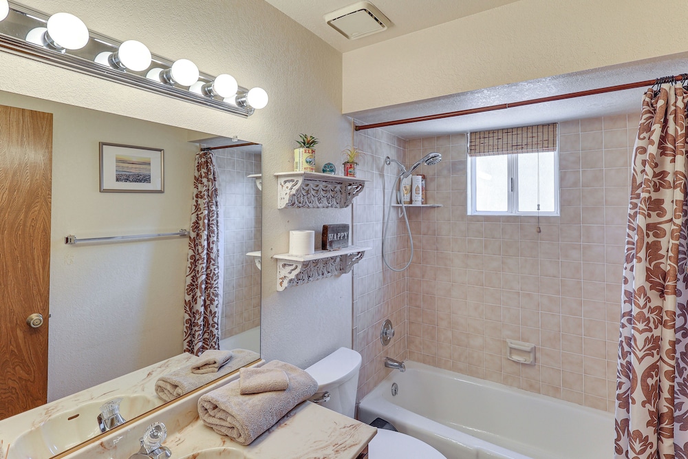 Swim, Grill & Chill: Lake Havasu City Getaway