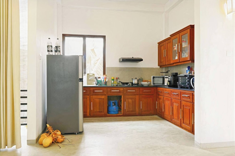Room in Guest Room - Serene Oasis in Galle - Tranquil Retreat With Breathtaking Views