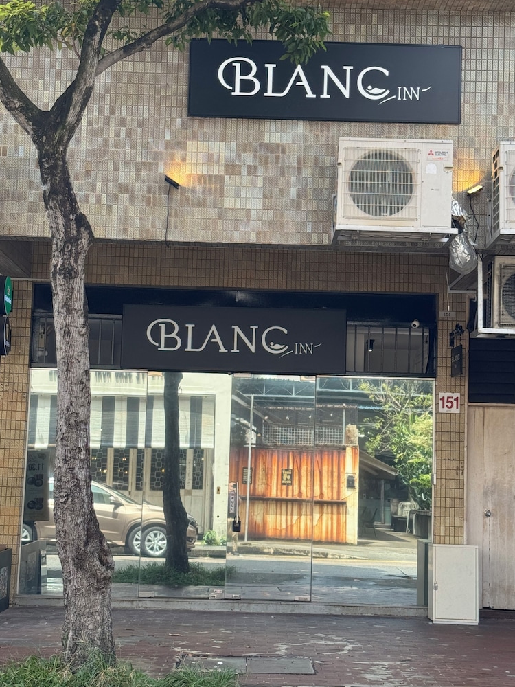 Blanc Inn