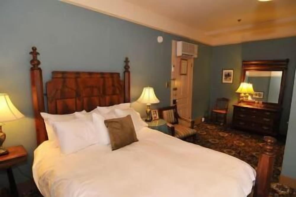 Atlantic Hotel