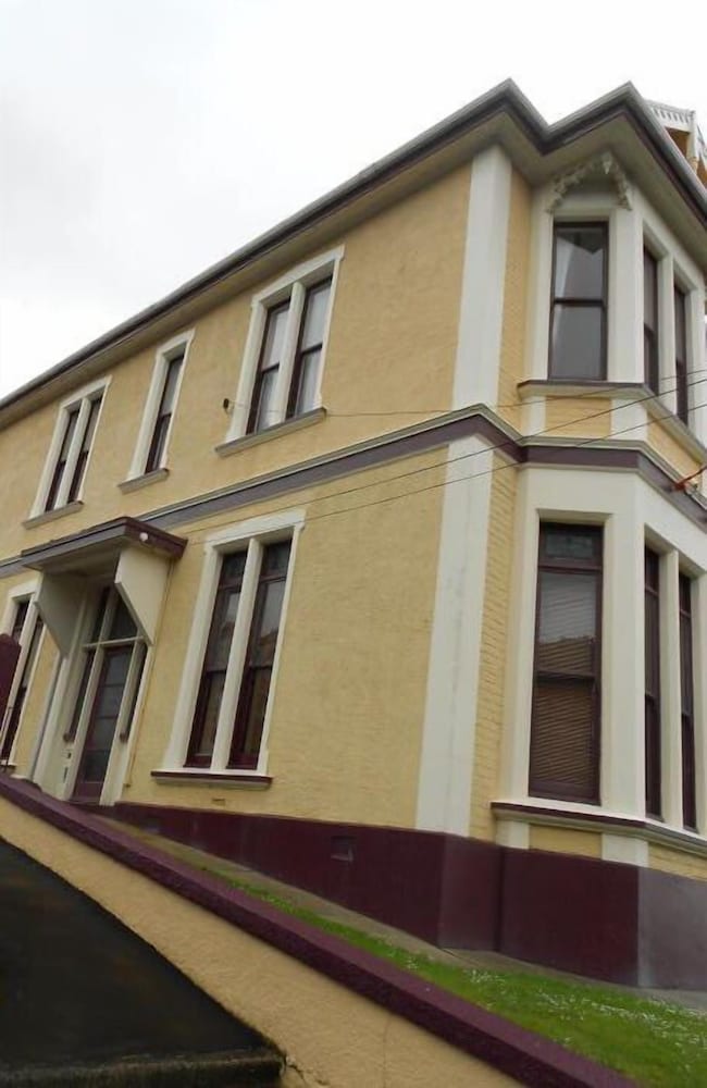 Dunedin Lodge