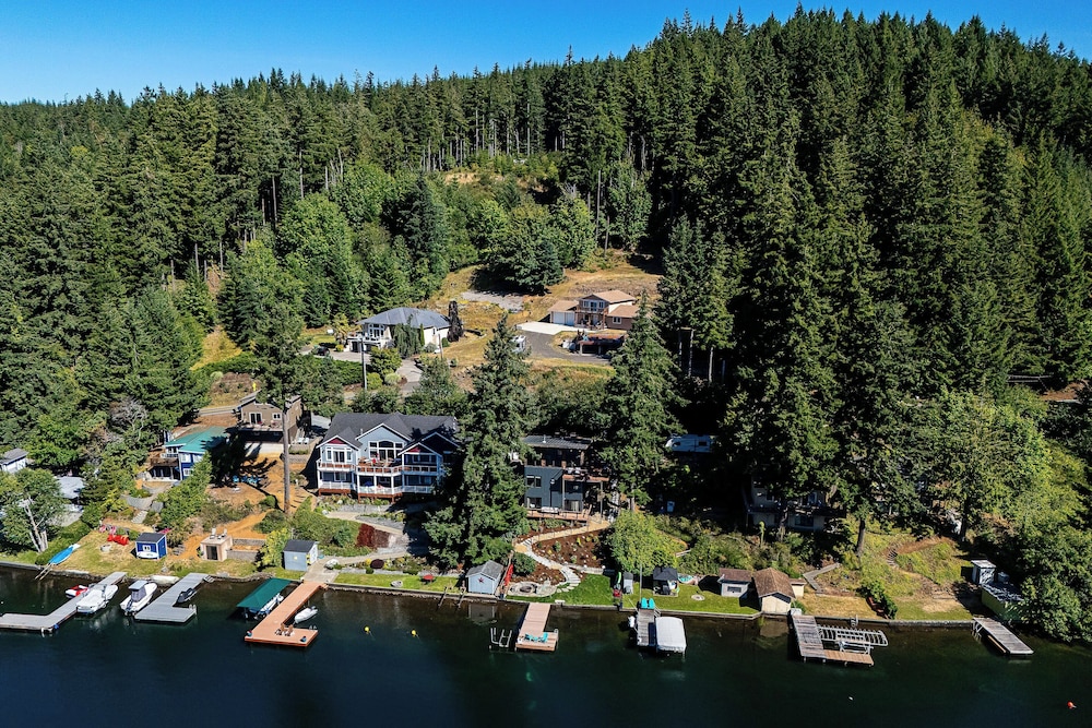 Modern Summit Lake Escape - Spacious Deck w/ View!