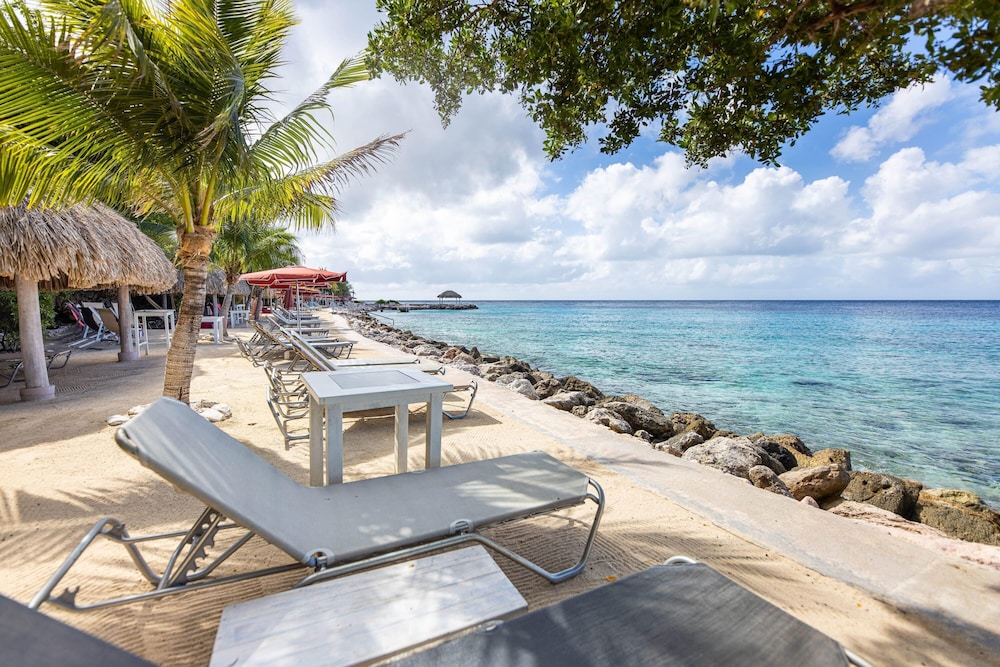 Tropical Paradise Bliss Villa at Coral Estate