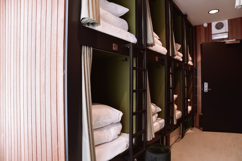 Durty Nelly's - Hostel 2