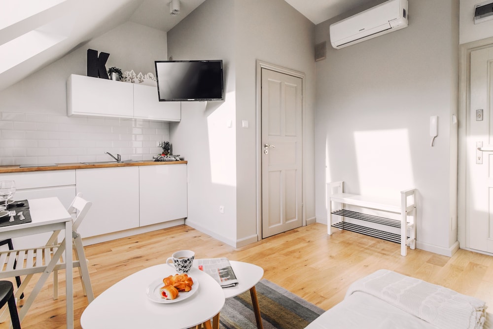 EchoDom 3 Apartments