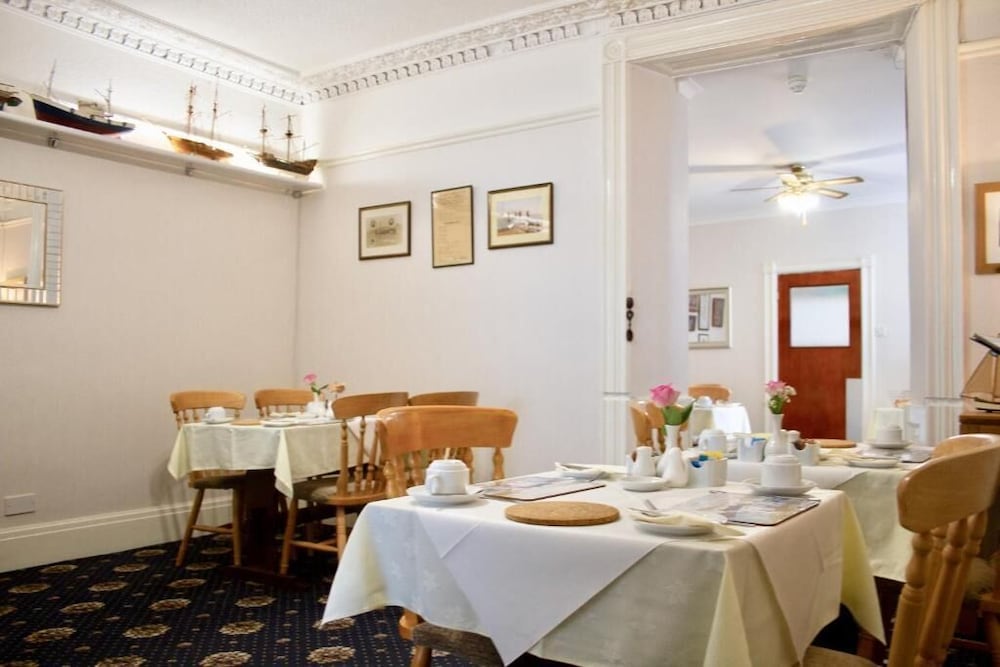 Helmsman Guesthouse