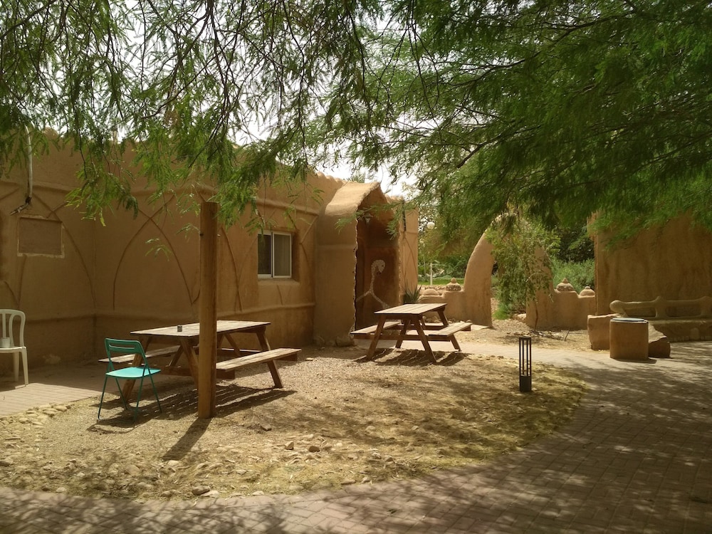 Lotan Desert Travel Hotel