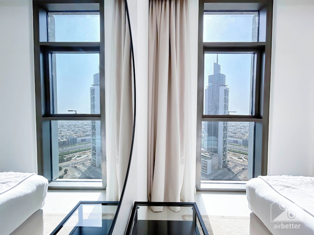 Luxurious 2B Apartment at Burj Crown Downtown