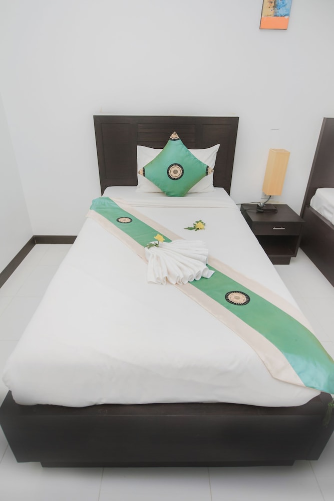Phuket Monaburi Boutique Hotel