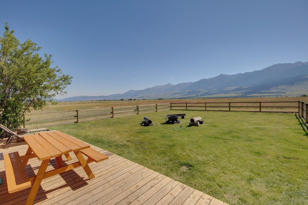Yellowstone Cabin w/ Stunning Mountain Views view 4