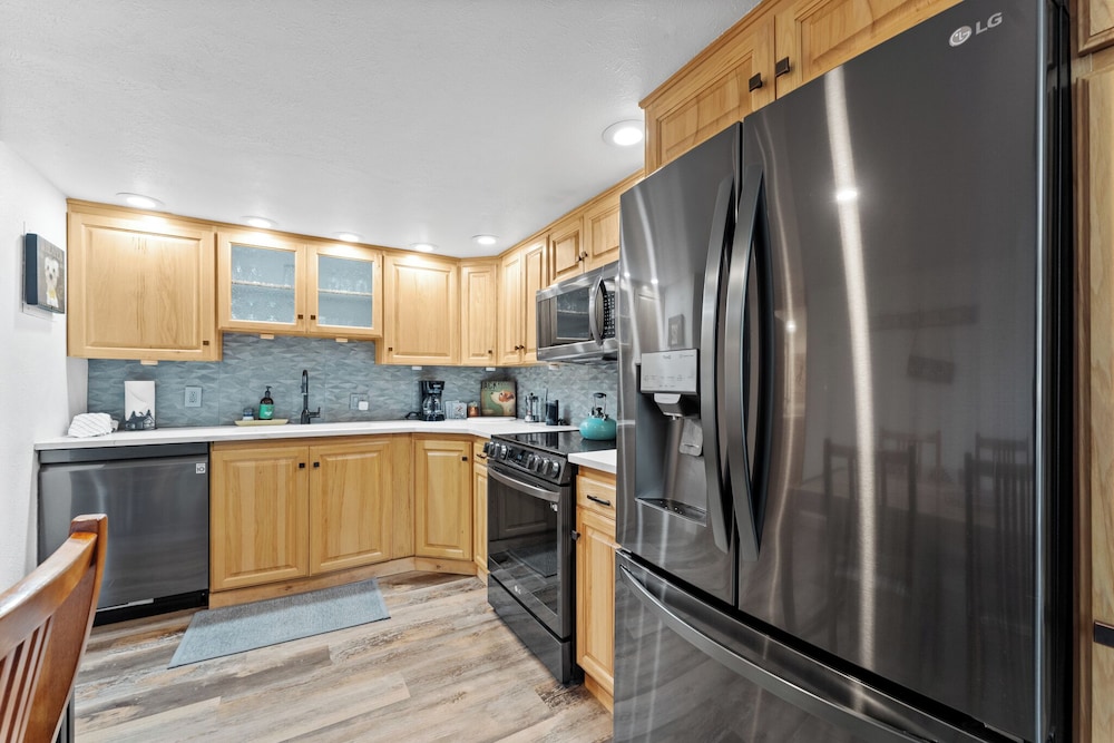 Summit House East #313