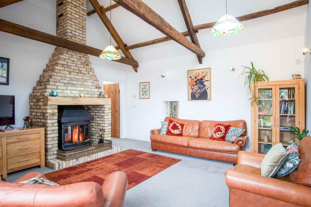 West Barn - 2 Bedroom Cottage - Llandeilo