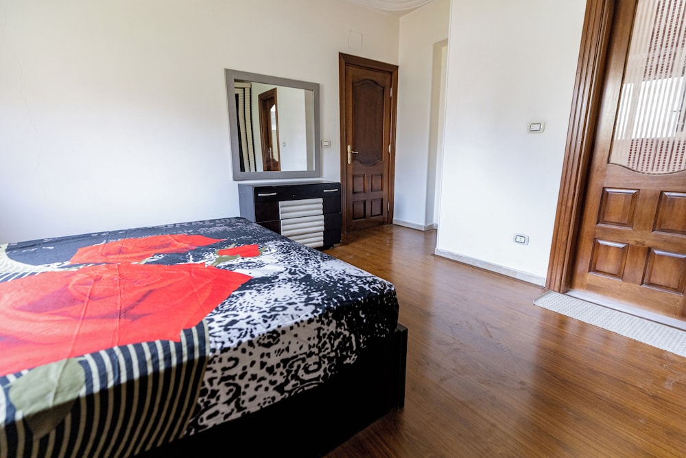 Hibiscus Haven Suite