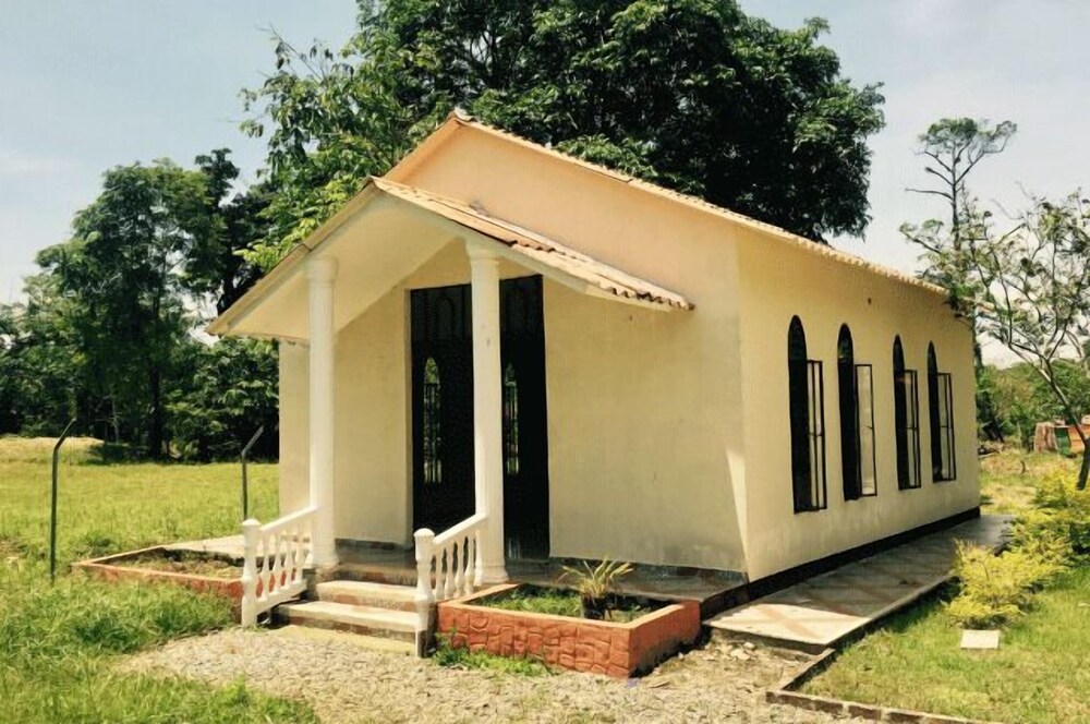 New Western - Property Image 13