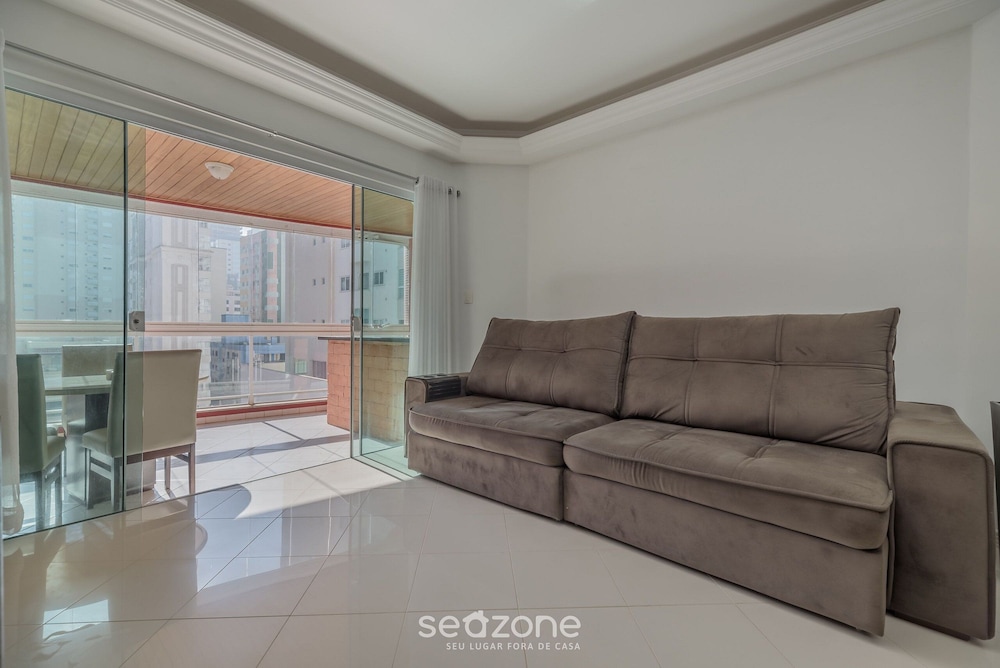 4BR Apt w/ BBQ 70m From Beach Rto0502