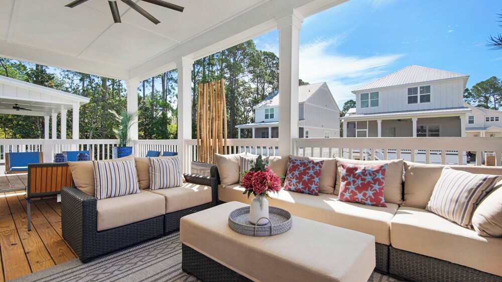 4BR Home With Deck & Grill Fun + Free Attraction Tickets!