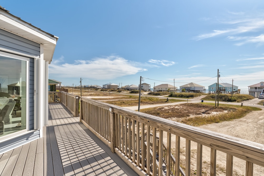 Bay Breeze - 2420 Bienville 4 Bedroom Home