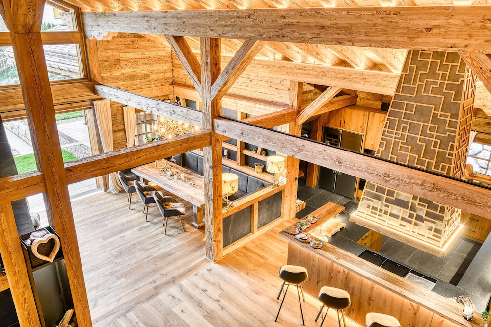 Chalet GM in Brand With 5 Bedrooms and 8 Bathrooms