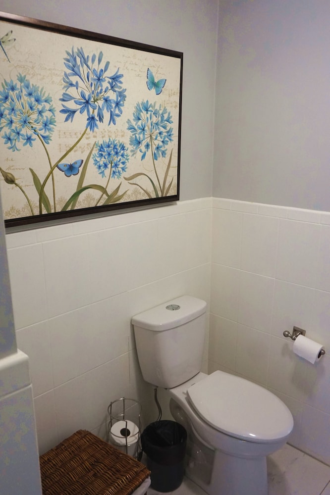 Butterfly Manor Bed & Breakfast