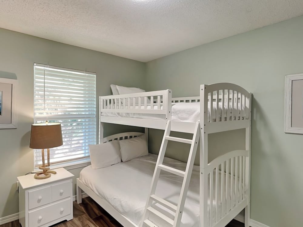 Emerald Port Of Call by Southern Vacation Rentals