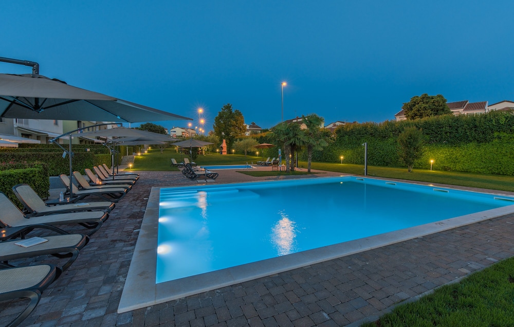 Apartments Maj Residence Premium