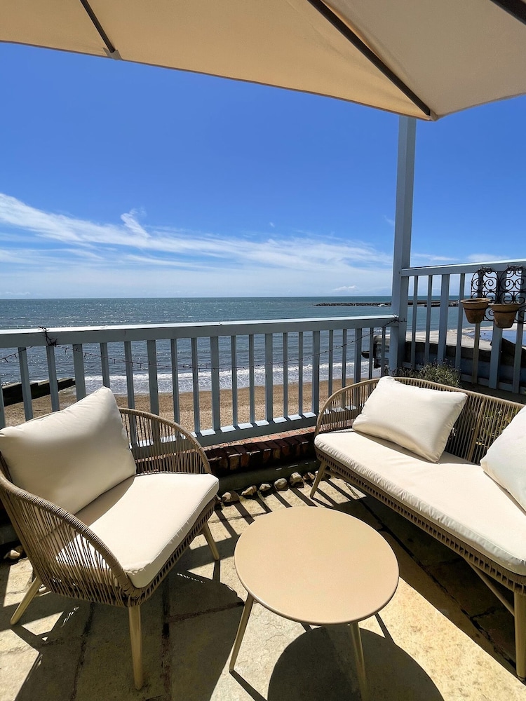 Bell Cliff House