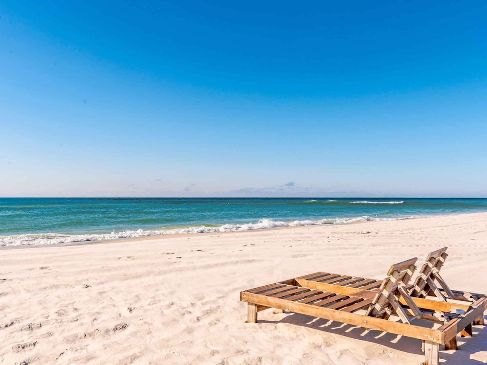 Ocean Breeze East by Southern Vacation Rentals