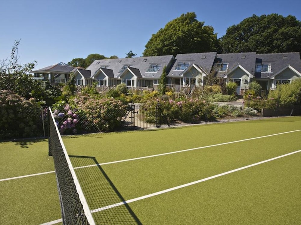 1 Court Cottage, Hillfield Village
