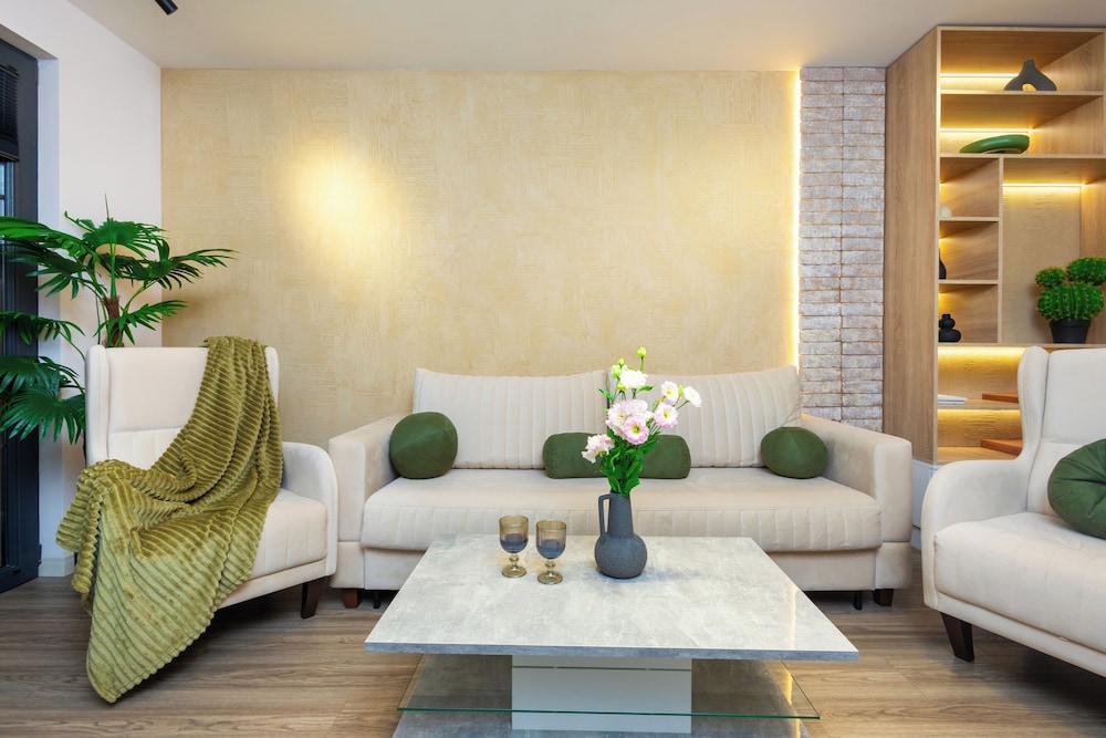 Apartment by Luxe Group ZA222