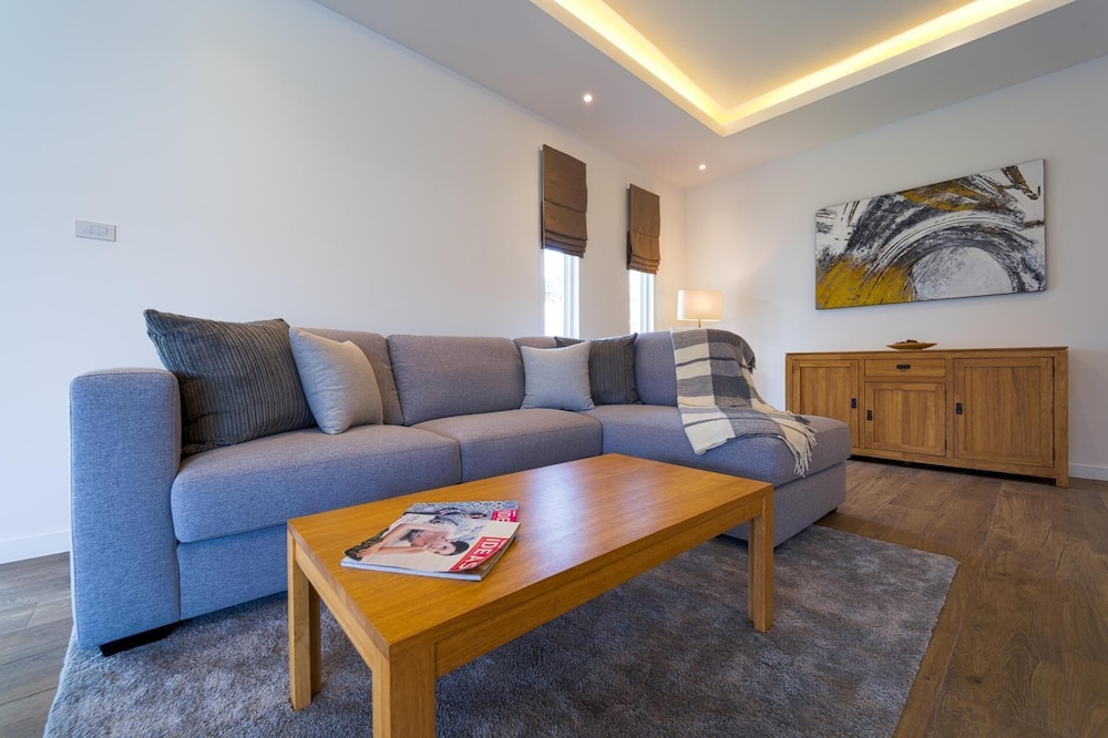 Brand-New Modern 3-Bedroom Villa MB20
