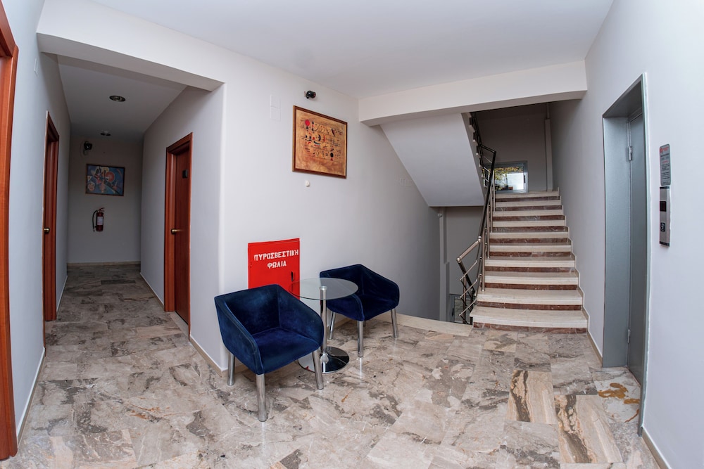 HOTEL ENA