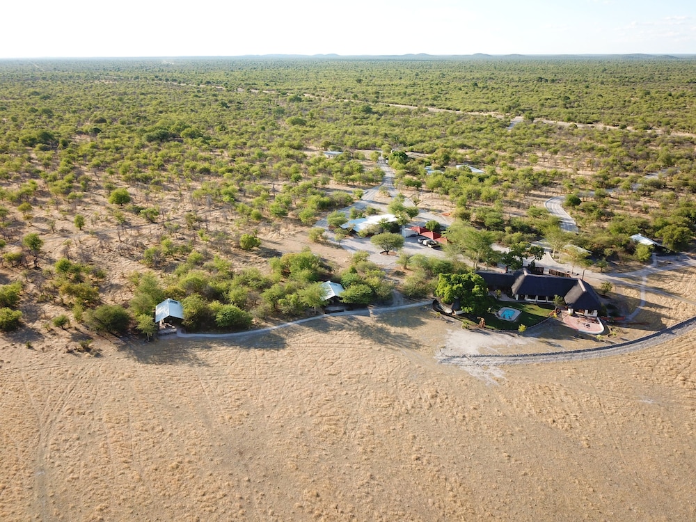 Omukuyu Wildlife Lodge