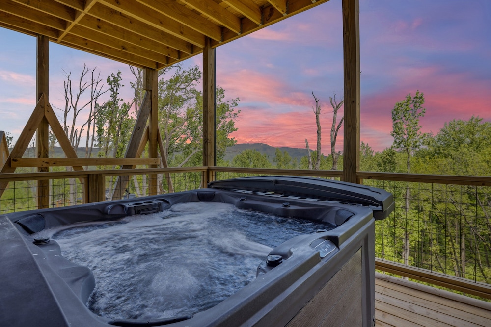 Celestial Haven 3 Bedroom Cabin
