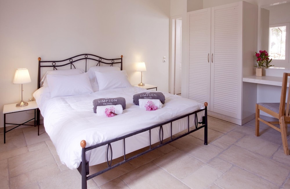 Villa Flora in Paxi With 4 Bedrooms and 4 Bathrooms view 3