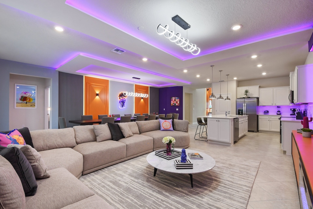 Modern Resort Home w/ Pool, Spa & Arcade Access