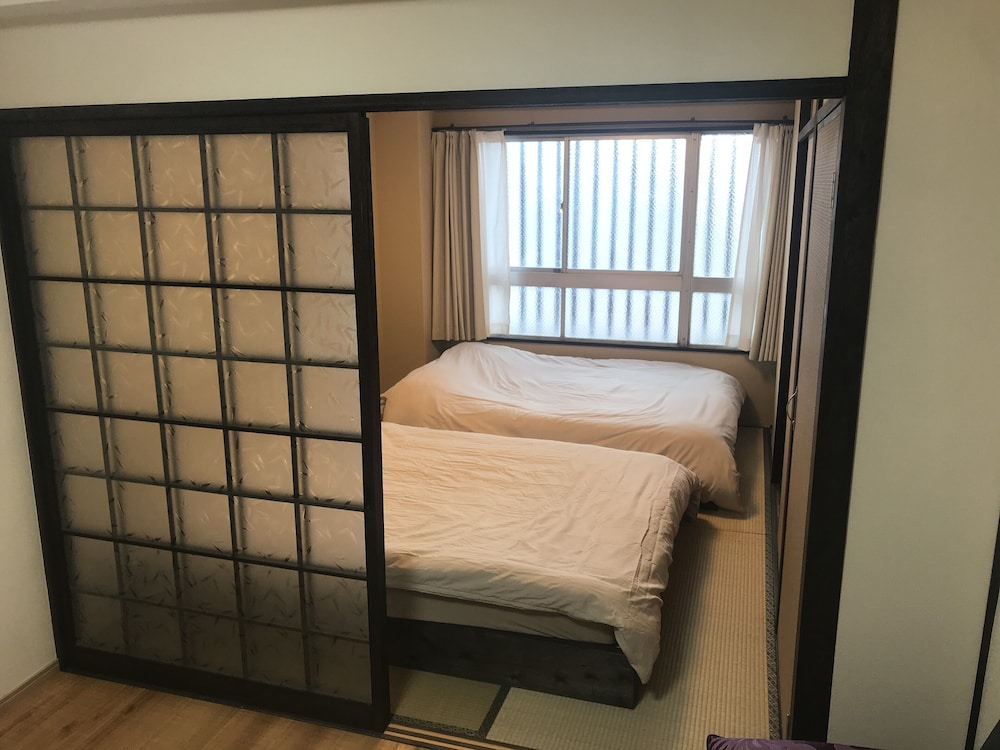 Toy Hotel