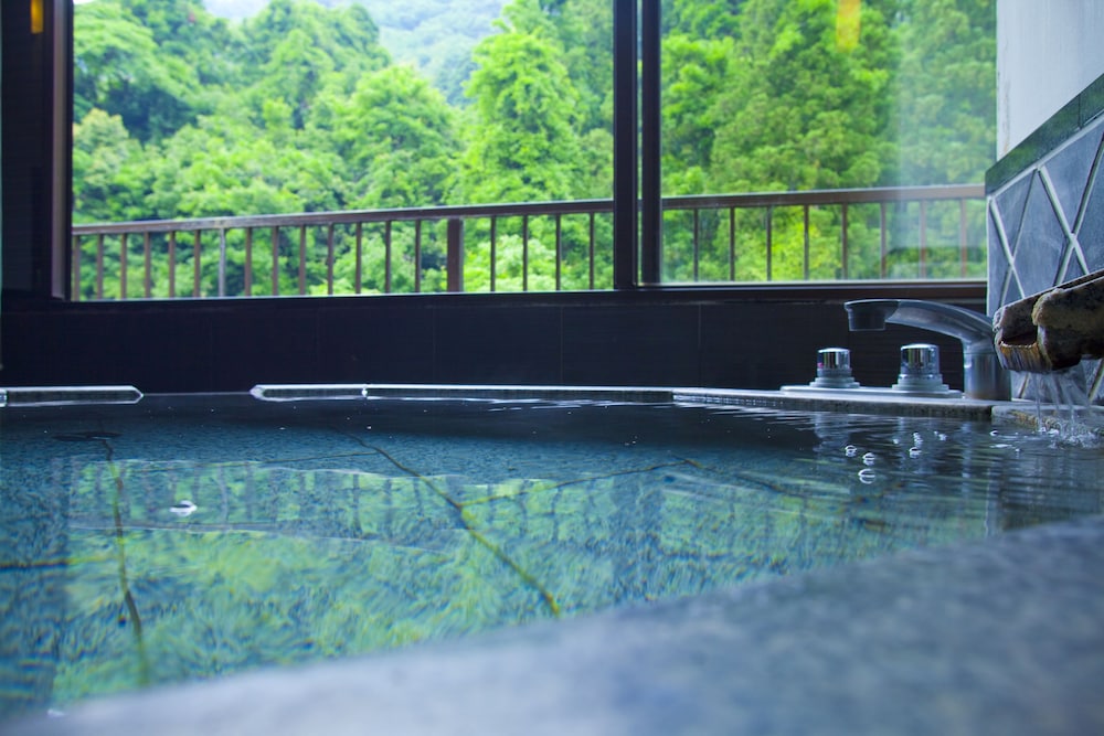 Yamanaka Onsen Ohanami Kyubei