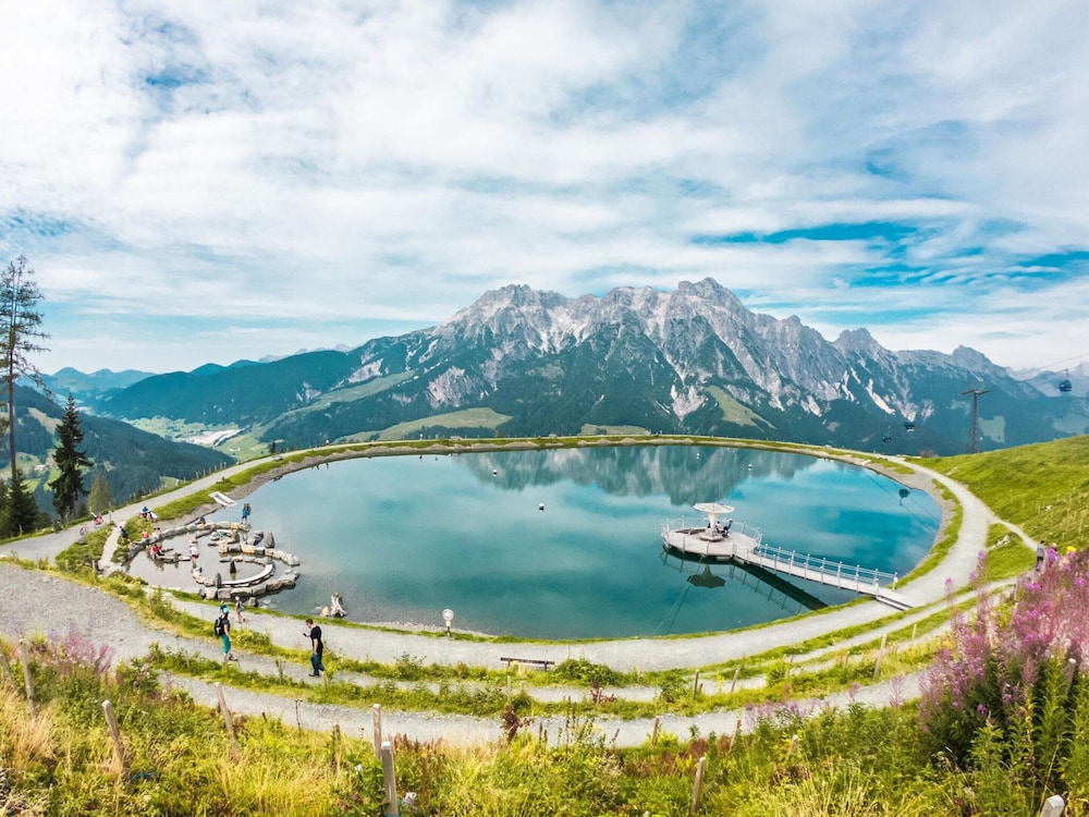 Cozy Saalfelden Stay Mountain Panorama