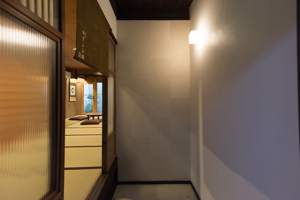 'Kakishibu-an' Machiya Holiday House