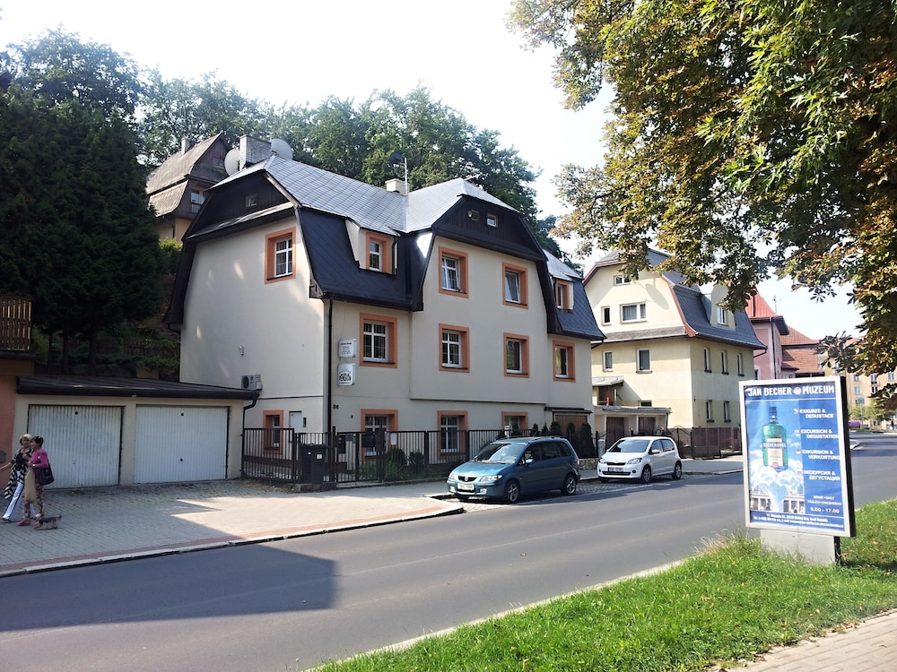Holiday Apartments Karlovy Vary